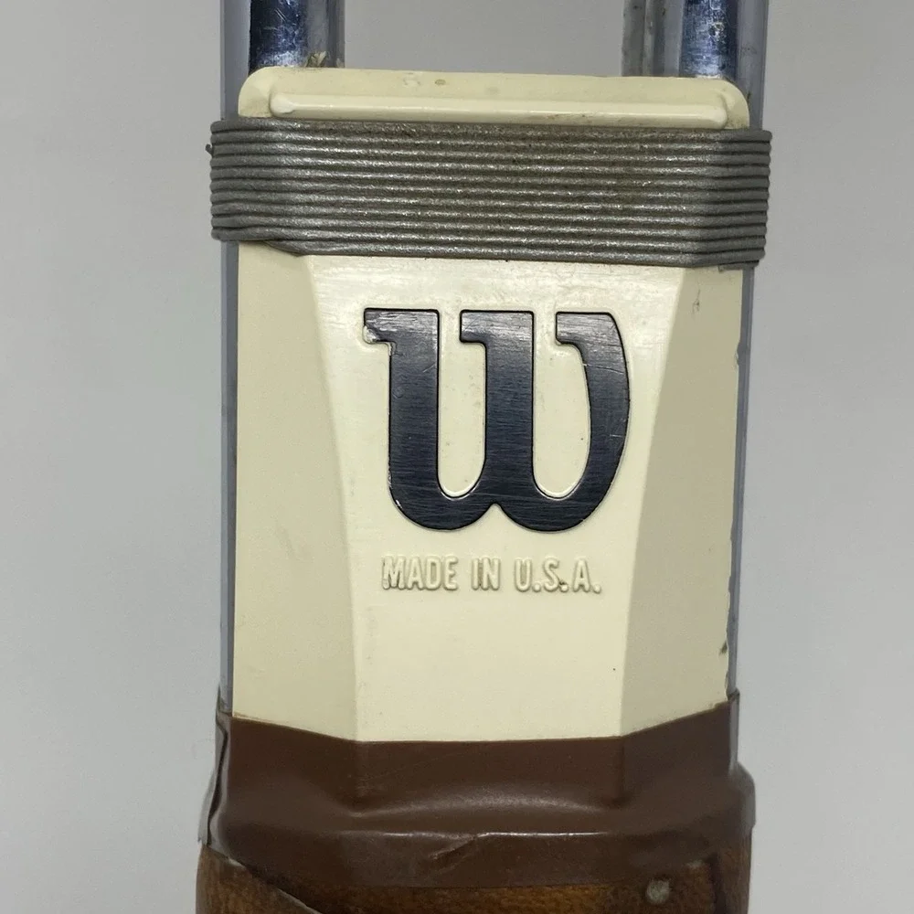 Vtg Wilson T2000 Tennis Racket with Cover‎ 4.5